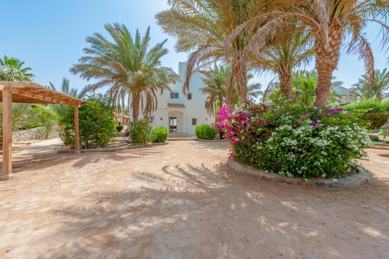 Beautiful 4 Bedroom White Villa With Heated Pool Hurghada Eksteriør bilde