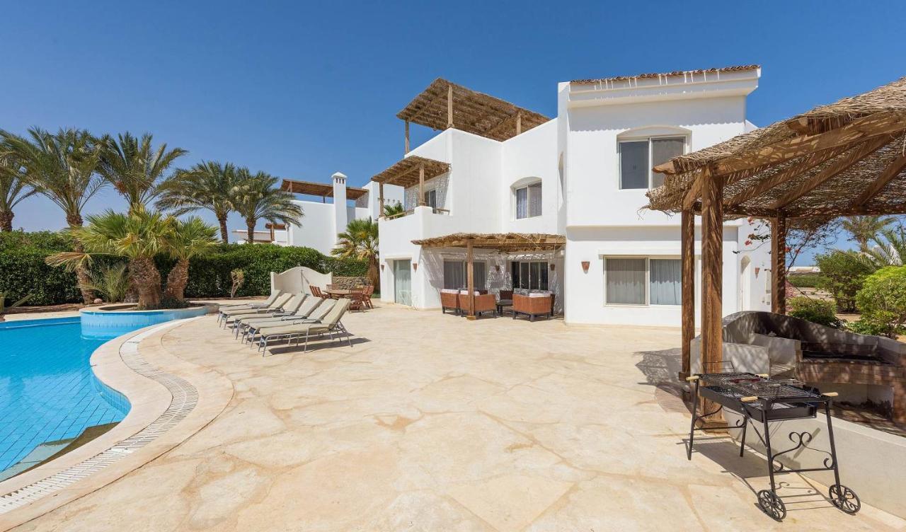 Beautiful 4 Bedroom White Villa With Heated Pool Hurghada Eksteriør bilde